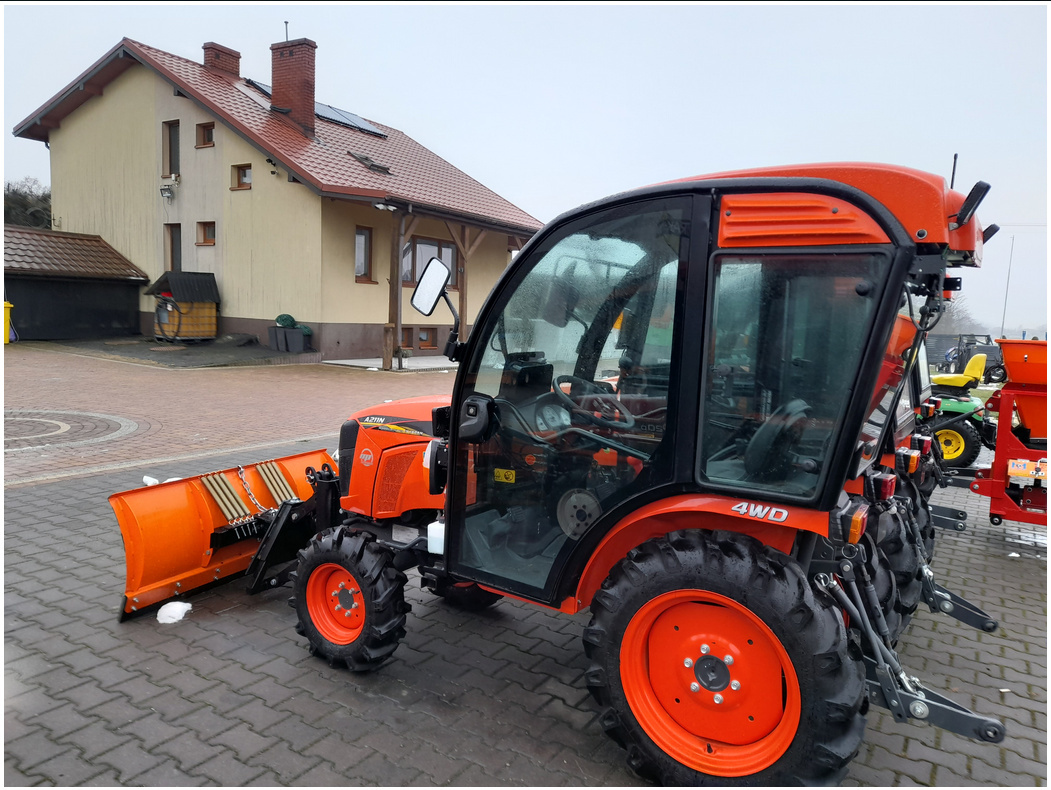 nowy-traktor-japo-ski-z-kabin-i-p-ugiem-kubota-a211n-4x4-diesel-21km